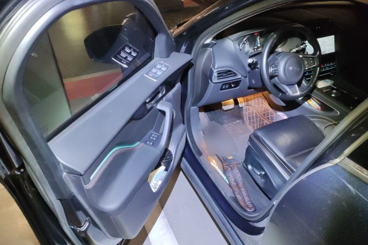 Used Jaguar F-PACE 2019 2.0T Four-Wheel Drive Urban Luxury Edition
