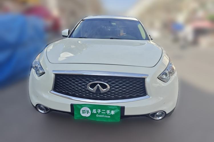 Used Infiniti QX70  Front