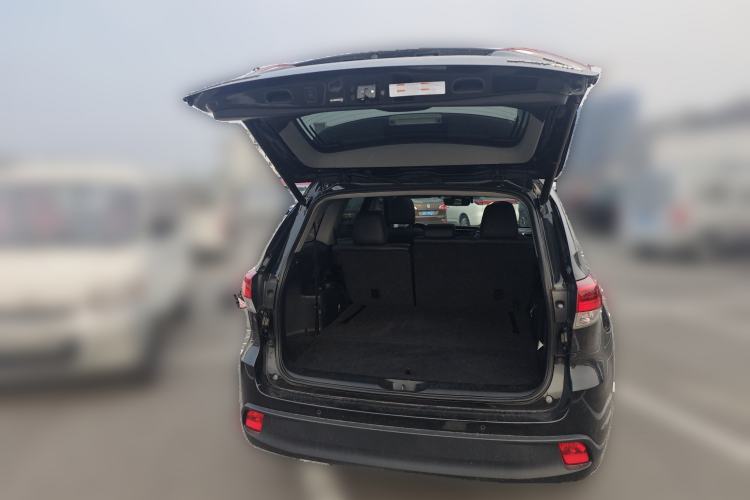 Used Toyota Highlander 2018 2.0T Four-Wheel Drive Prestige Version 7 Seats China V Emission Standard