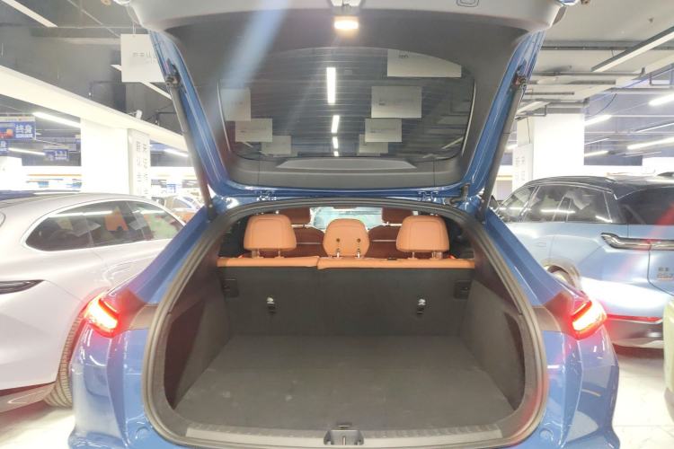 Used ONVO L60 2024 60 kWh All-Wheel Drive