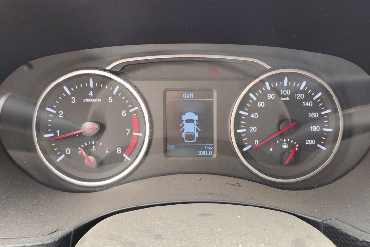 Used Great Wall Wingle 5 2017 2.4L European Version Gasoline Two-Wheel Drive Entry-Level Big Double Cab 4G69S4N
