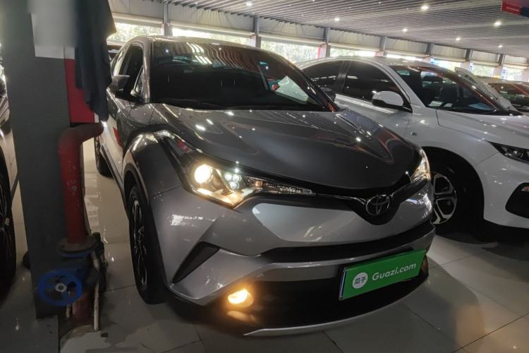 Used Toyota IZOA 2018 2.0L Yichi Version China VI Standard