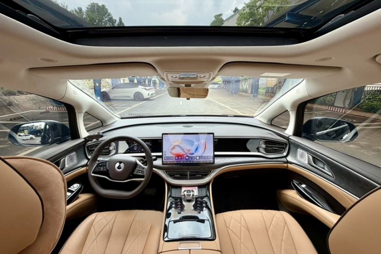 Used Denza D9 2025 EV Intelligent Driving Edition 620 Luxury Model
