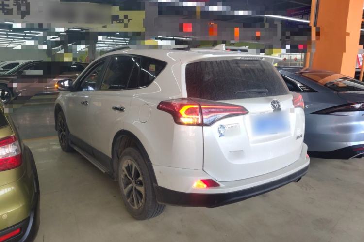 Used Toyota RAV4 2016 2.0L CVT Two-Wheel Drive Comfort Edition China V Standard