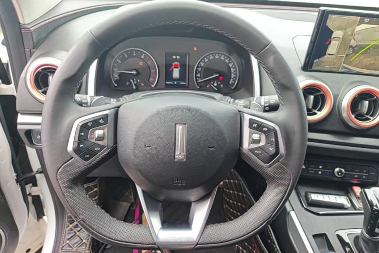 Used Wey VV5 2019 Upgraded Model 2.0T Two-Wheel Drive Ultra-Luxury Version China V Standard
