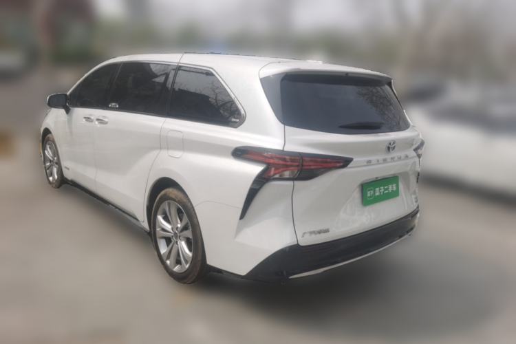 Used Toyota SIENNA 2023 2.5L Hybrid Deluxe Edition Rear Left 45 Deg
