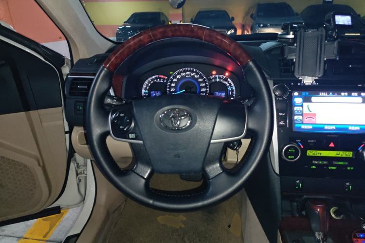 Used Toyota Camry 2013 2.5G Comfort Edition Steering Wheel