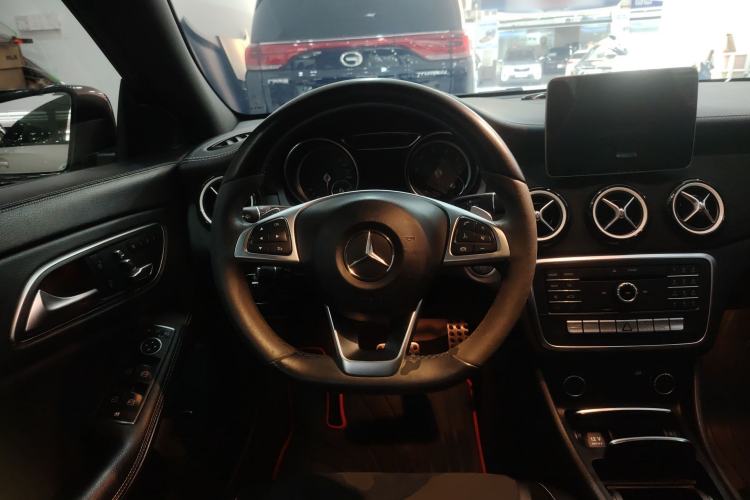 Used Mercedes-Benz CLA 2017 CLA 220 4MATIC Polar Limited Edition Steering Wheel
