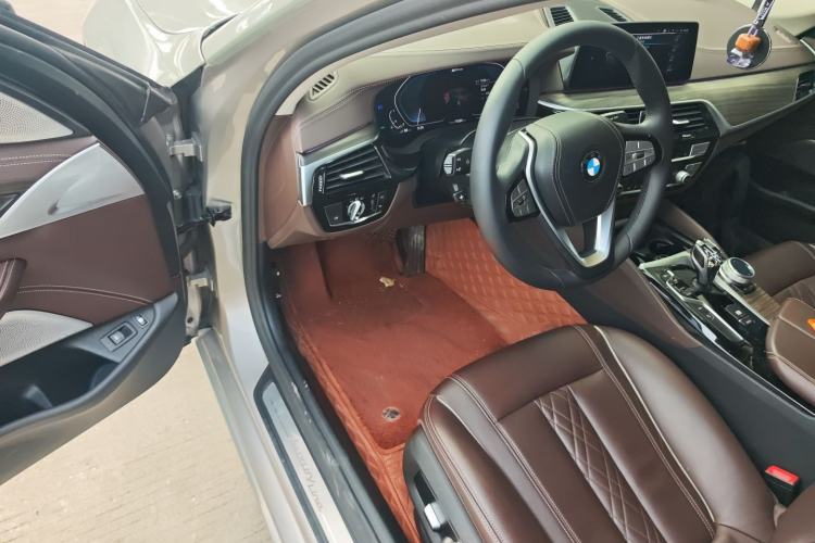 Used BMW 5 Series New Energy 2020 Mileage Upgrade Version 530Le Luxury Package Driver Seat
