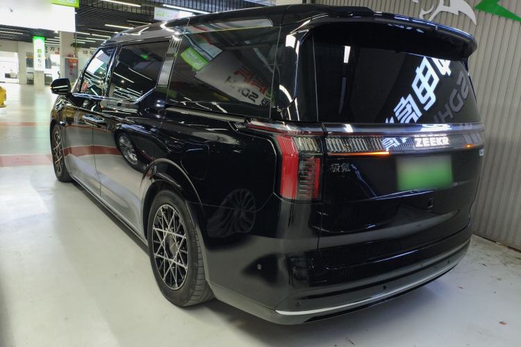 Used Zeekr 009 2024 7-Seater Walk-Through Version Four-Wheel Drive 108 kWh Exterior 2