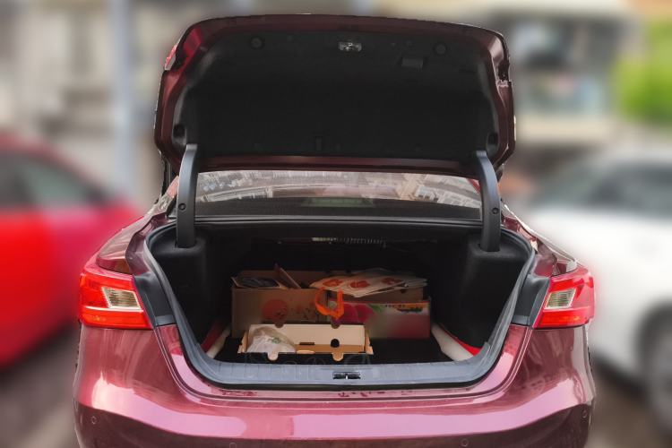 Used Nissan Maxima 2016 2.5L XV Ultimate Edition Trunk