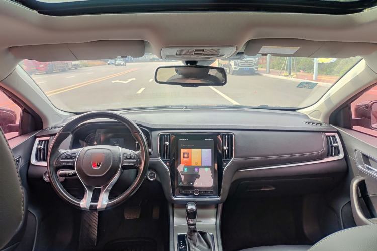 Used Roewe i6 2017 20T Automatic Internet ZhiZun Edition
