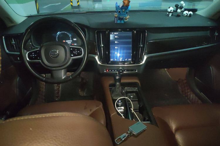 Used Volvo S90 2018 T4 Zhiyuan Edition Center Console