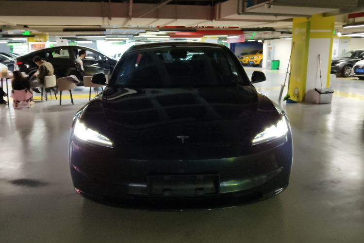 Used Tesla Model 3 2023 Rear-Wheel-Drive Version