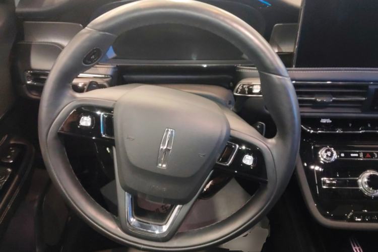 Used Lincoln Corsair 2022 2.0T Two-Wheel Drive Deluxe Edition Steering Wheel