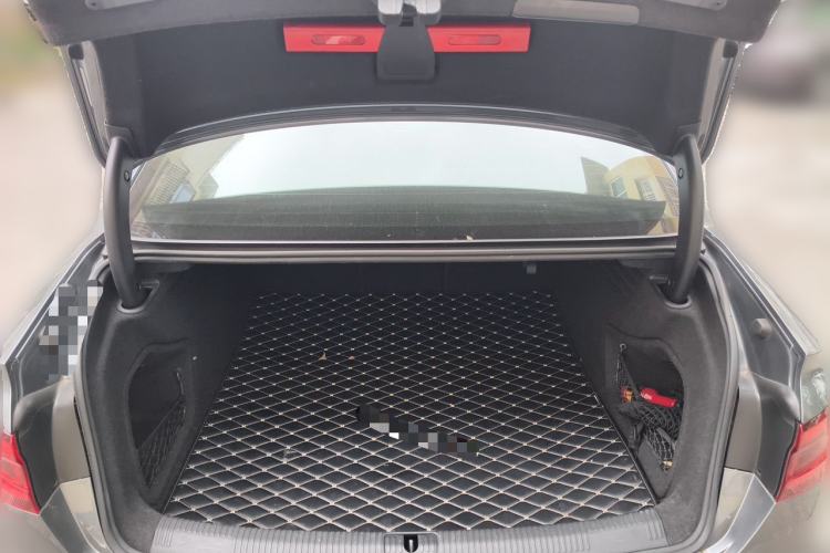 Used Audi A4L 2018 30th Anniversary Edition 40 TFSI Fashion Model Trunk