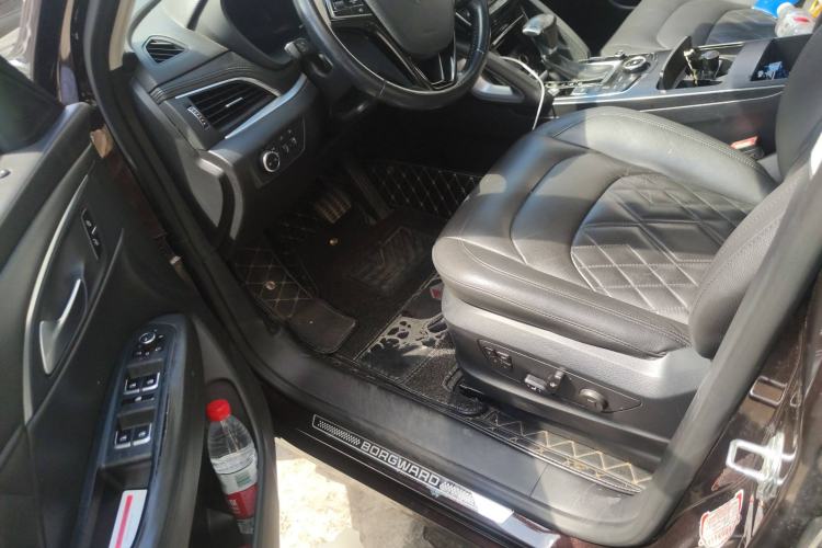 Used BORGWARD BX7 2018 28T Two-Wheel Drive Luxury Version 5 Seats China V Emission Standard