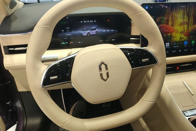 Used Hima AITO M5 2025 Extended-Range Ultra All-Wheel-Drive Version Steering Wheel