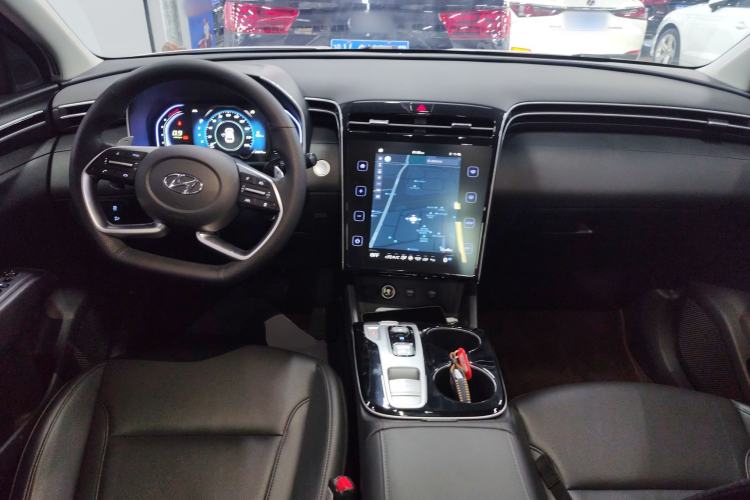 Used Hyundai Tucson 2023 Tucson L 1.5T Automatic Two-Wheel Drive DLX Luxury Edition Center Console