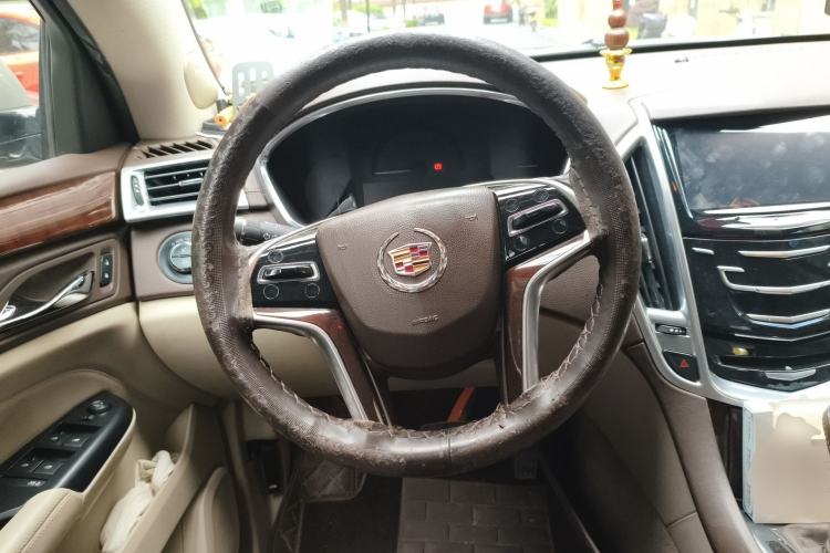 Used Cadillac SRX 2013 3.0L Luxury Model Steering Wheel