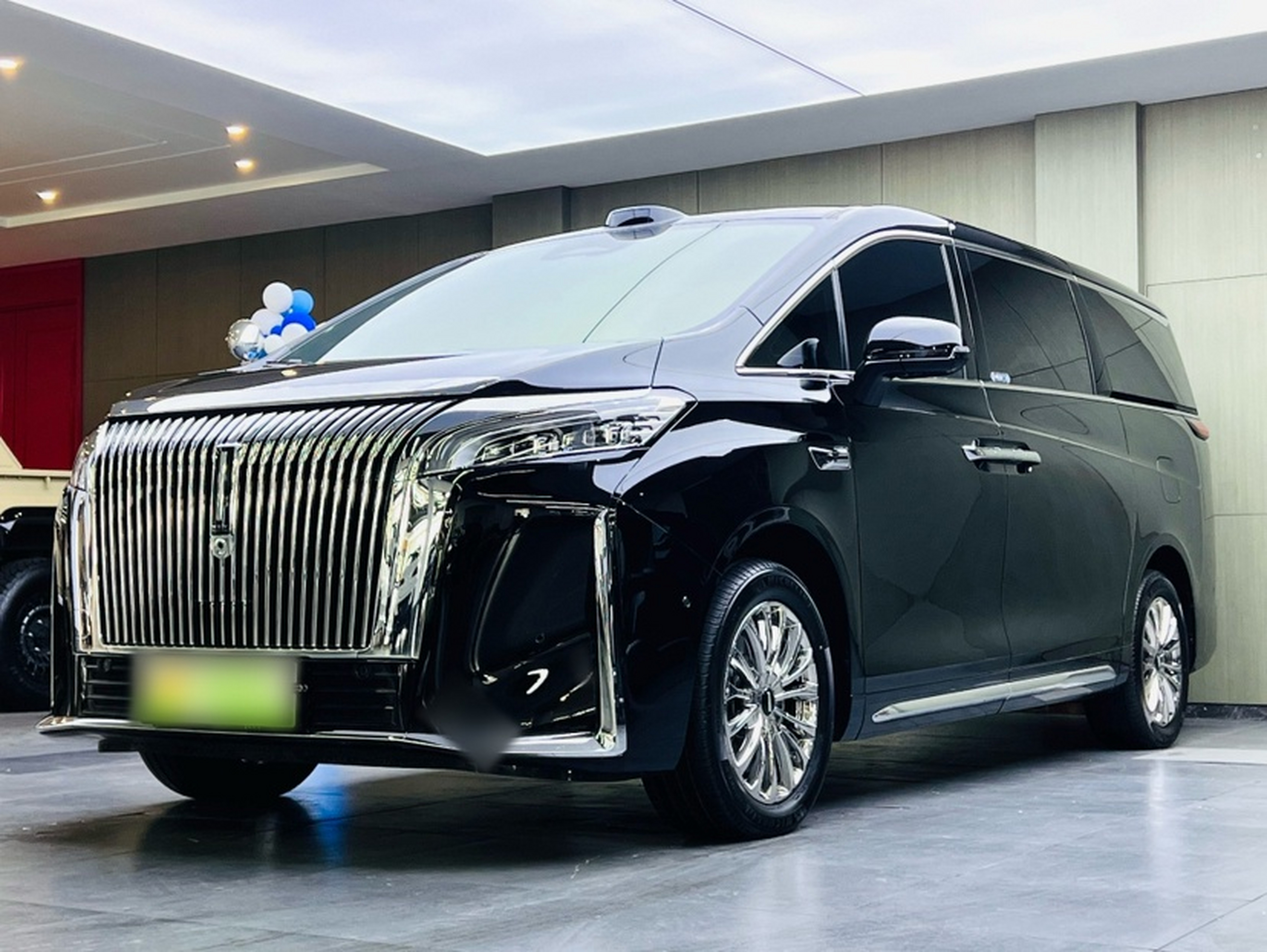 Unter der Vorderseite des Autos
