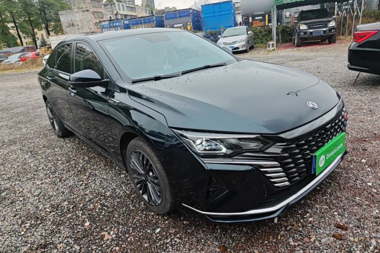 Used Dongfeng Aeolus Yixuan MAX 2021 1.5T Ultra-Stylish Trendsetter Edition Front Right 45 Deg