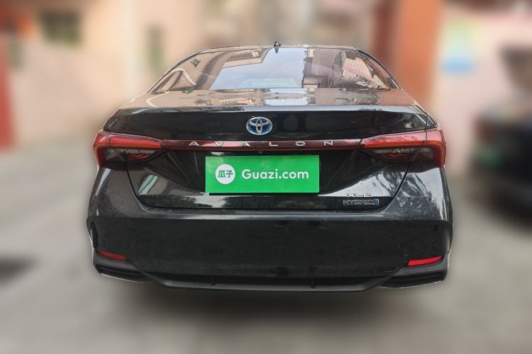 Used Toyota Avalon 2019 Dual-Engine 2.5L XLE Prestige Version China VI Standard Rear