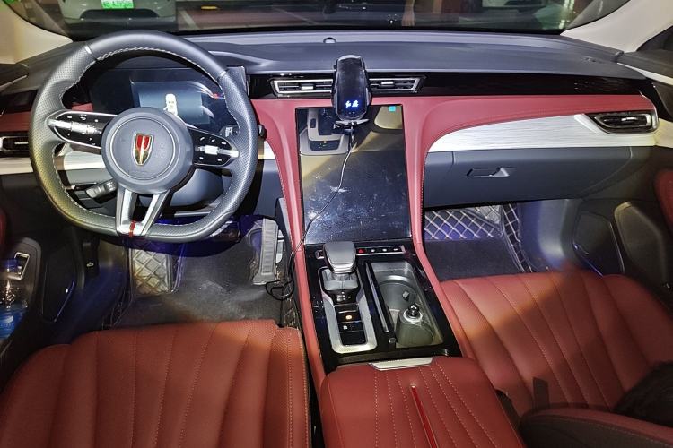 Used Hongqi H5 2025 1.5T DCT Qiyun 500 000th Unit Commemorative Edition Center Console