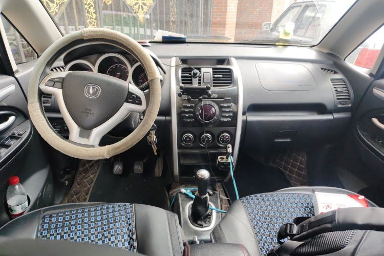 Used CHANGAN CX20 2014 1.4L Manual Sport Edition China V Standard Center Console