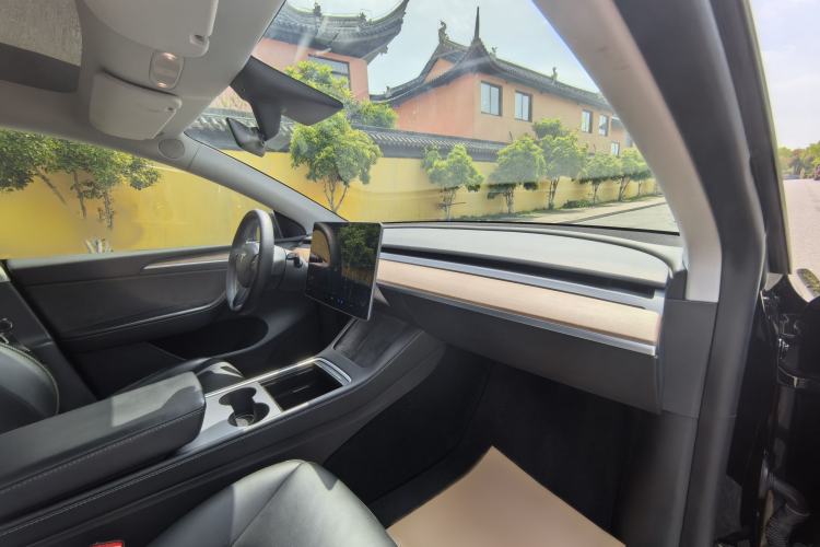 Used Tesla Model Y 2021 Standard Range Rear-Wheel Drive Version