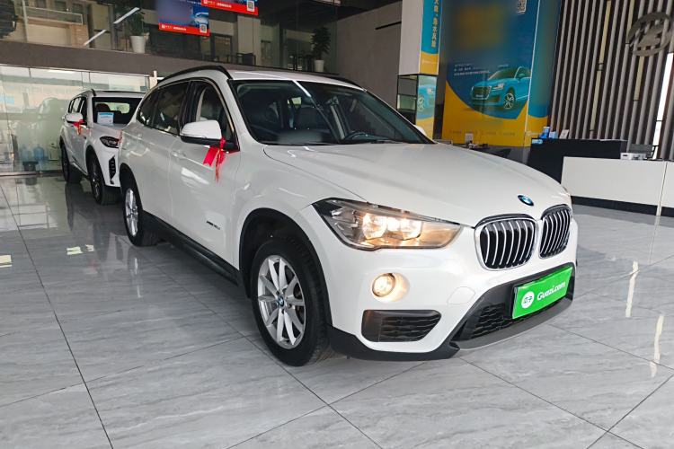 Used BMW X1 2016 sDrive18Li Fashion Model Front Right 45 Deg