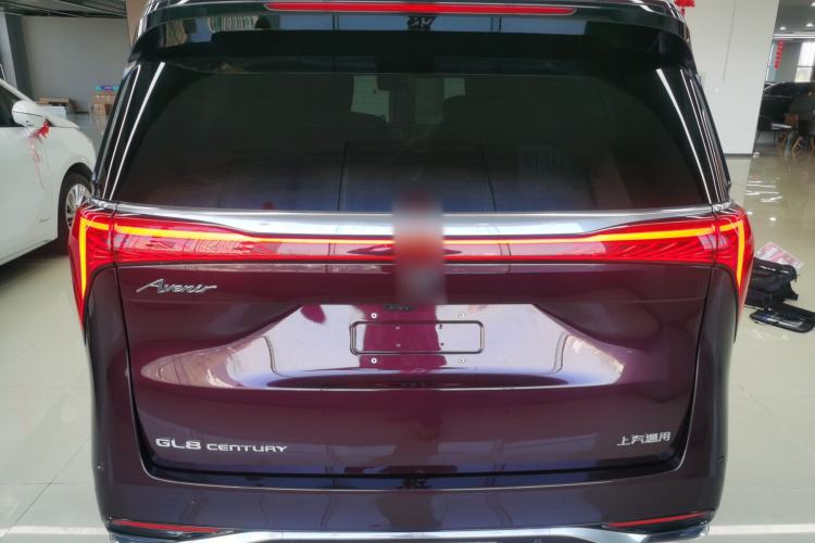 Used Buick Century 2023 2.0T Six-Seater Yinshi Edition Rear