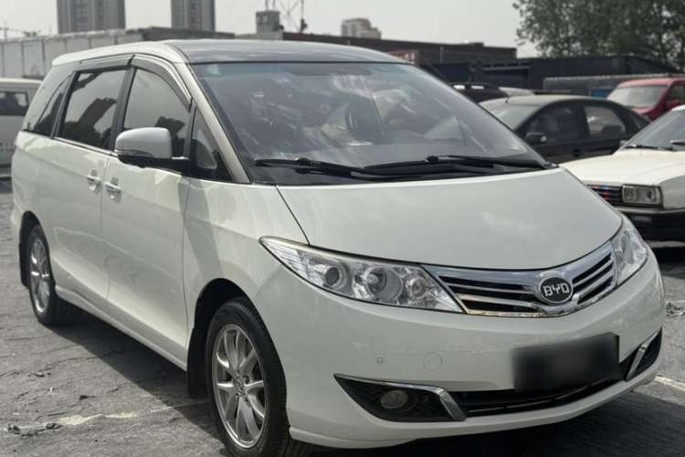 Used BYD M6 2015 2.4L Automatic Prestige Edition

