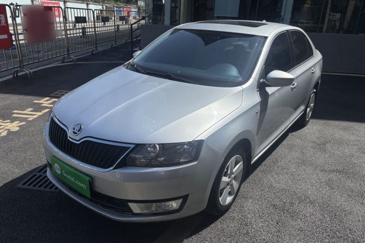 Used Skoda Rapid 2016 1.6L Automatic Chuanxing Edition Front Left 45 Deg