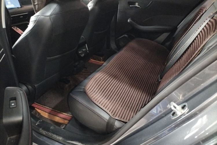 Used Roewe i5 2023 1.5L CVT Luxury Edition Left Rear Seat