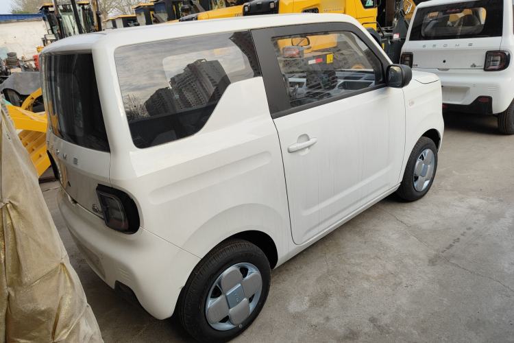 Used Geely Galaxy Panda 2024 Panda Mini 200km Endurance Bear
