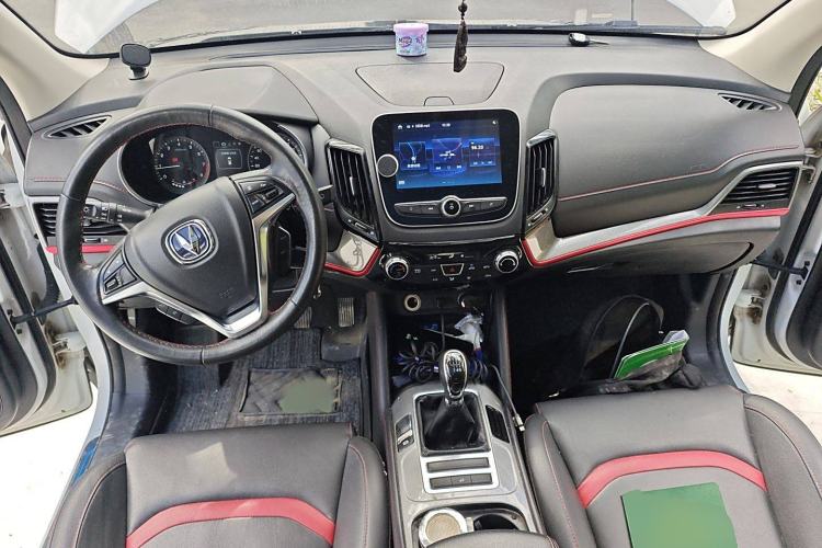 Used Changan CS55 2019 1.5T Manual Colorful Model China VI Standard
