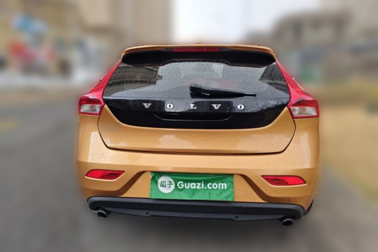 Used Volvo V40 2013 2.0T Zhiyi Edition Rear