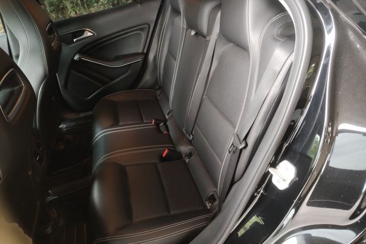 Used Mercedes-Benz GLA 2016 GLA 200 Fashion Model Left Rear Seat