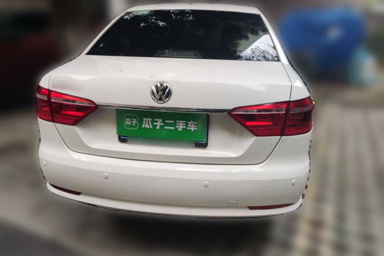 Used Volkswagen Lavida 2013 Revised Classic 1.6L Manual Fashion Edition