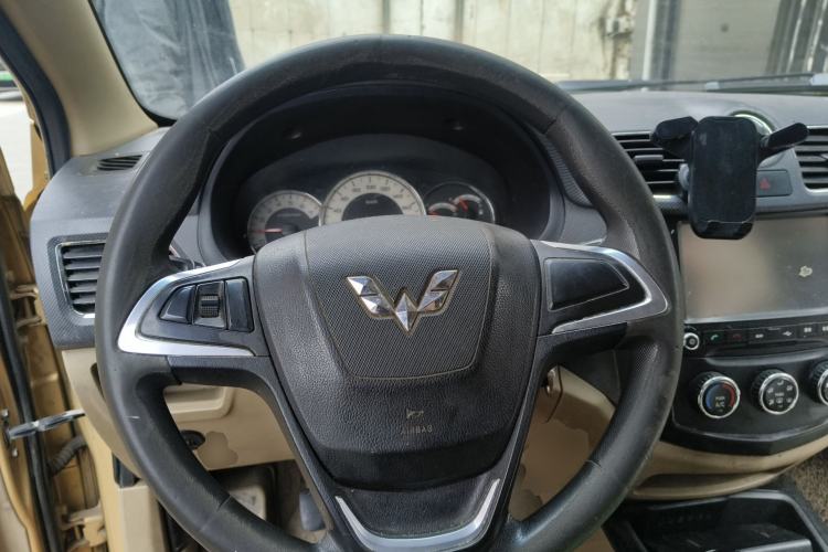 Used Wuling Hongguang 2013 1.5L S Luxury Model