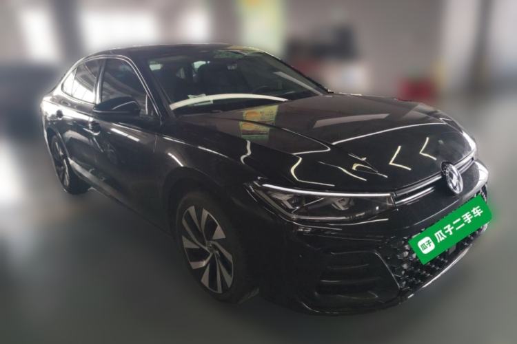 Used Volkswagen Passat 2025 Pro 380TSI Starry Dragon Edition Front Right 45 Deg