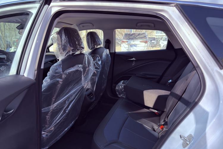 Used Buick Velite 6 2024 450km Range Commuter Version Interior 2