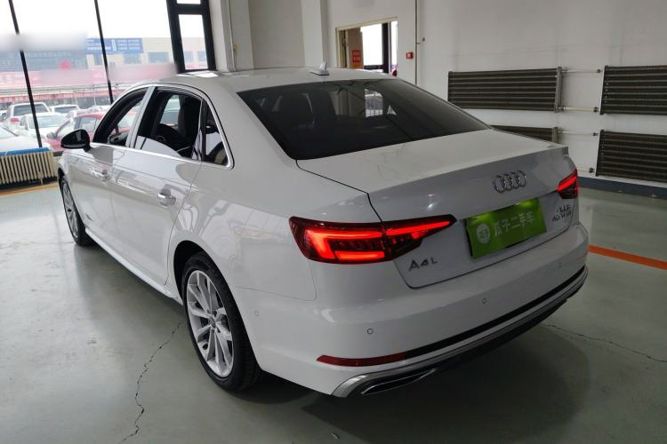 Used Audi A4L 2019 40 TFSI Fashion Edition China VI Emission Standard
