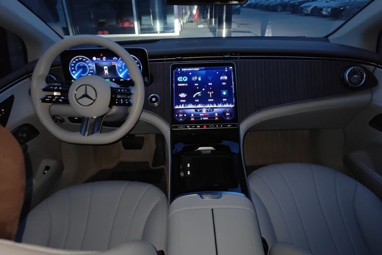 Used Mercedes-Benz EQE 2022 350 Luxury Edition
