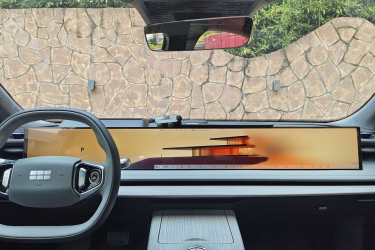 Used Geely Galaxy E8 2024 550 km Range Rear-Drive MAX
