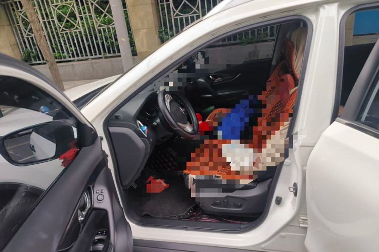 Used Nissan X-Trail 2016 2.5L CVT Sport Edition 4WD Driver Seat