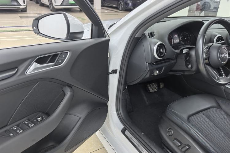 Used Audi A3 2020 Limousine 35 TFSI Fashion Edition China VI Emission Standard