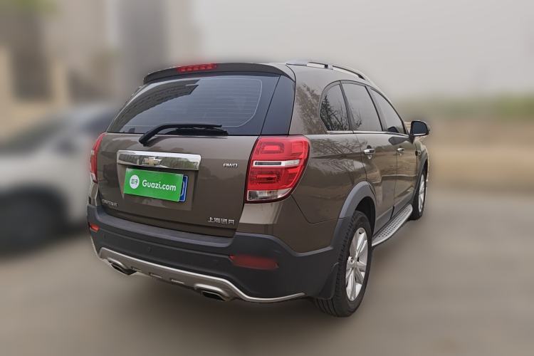Used Chevrolet Captiva 2015 2.4L 4x4 Flagship Edition 7-Seater
