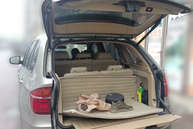 Used BMW X5 2011 xDrive35i Luxury Model Trunk